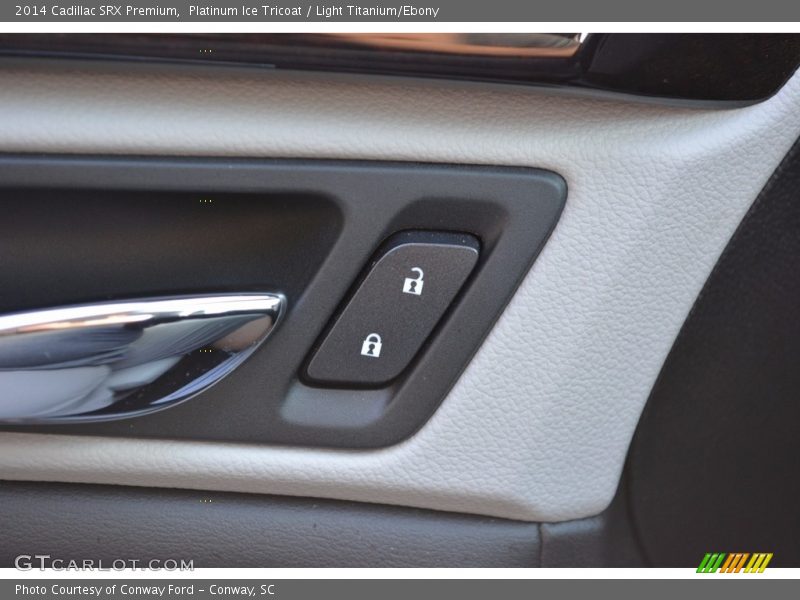 Platinum Ice Tricoat / Light Titanium/Ebony 2014 Cadillac SRX Premium