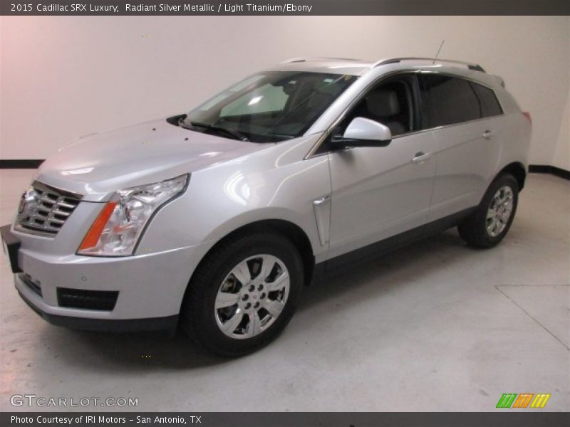 Radiant Silver Metallic / Light Titanium/Ebony 2015 Cadillac SRX Luxury