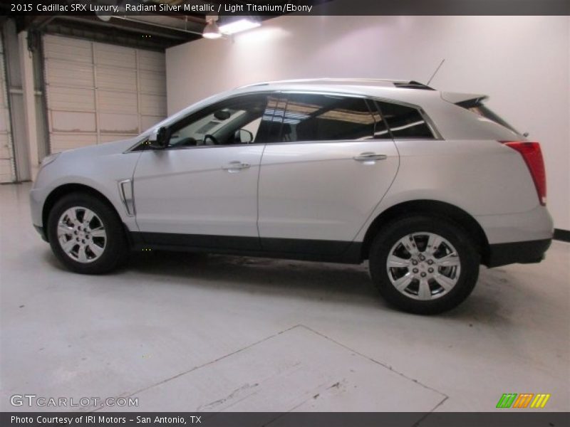 Radiant Silver Metallic / Light Titanium/Ebony 2015 Cadillac SRX Luxury