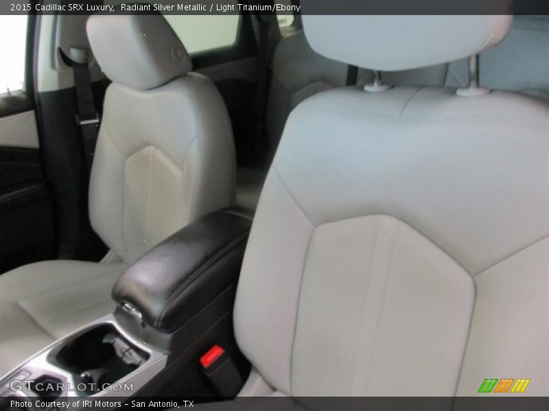 Radiant Silver Metallic / Light Titanium/Ebony 2015 Cadillac SRX Luxury