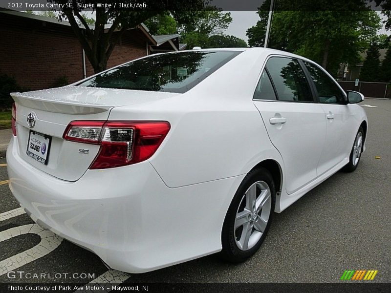 Super White / Black/Ash 2012 Toyota Camry SE