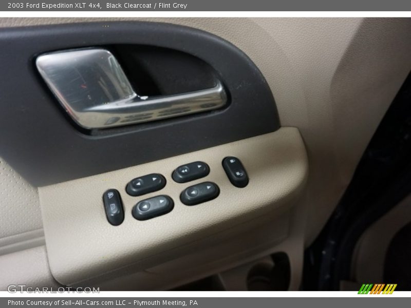 Black Clearcoat / Flint Grey 2003 Ford Expedition XLT 4x4