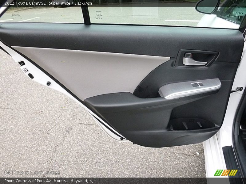 Super White / Black/Ash 2012 Toyota Camry SE