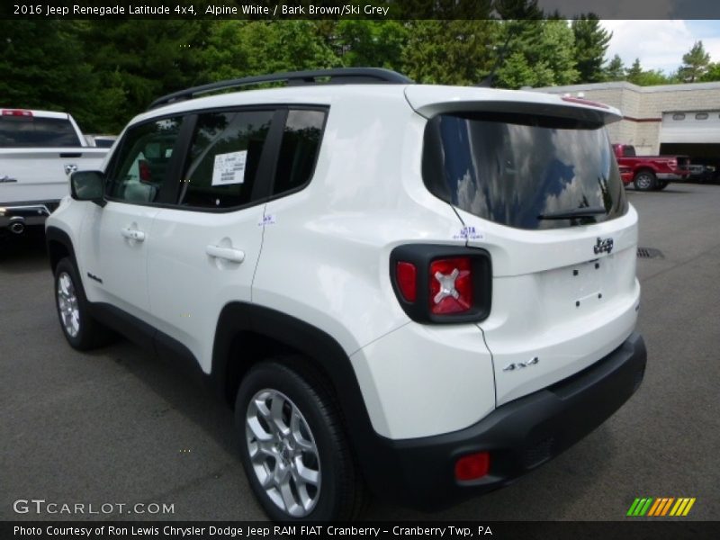 Alpine White / Bark Brown/Ski Grey 2016 Jeep Renegade Latitude 4x4