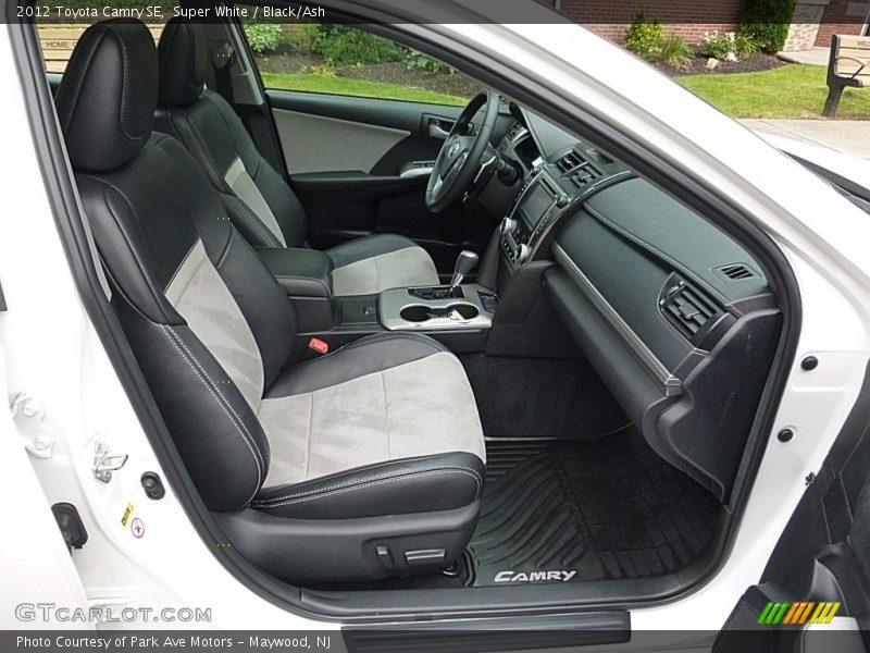 Super White / Black/Ash 2012 Toyota Camry SE