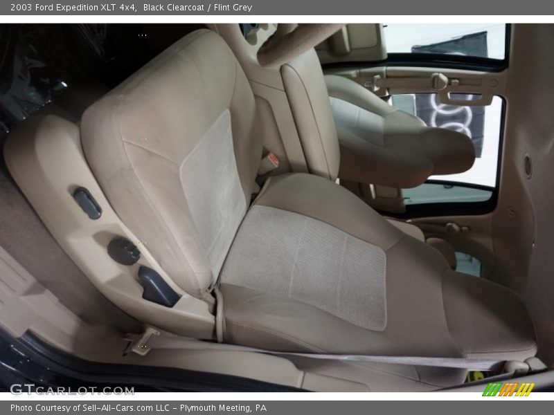 Black Clearcoat / Flint Grey 2003 Ford Expedition XLT 4x4