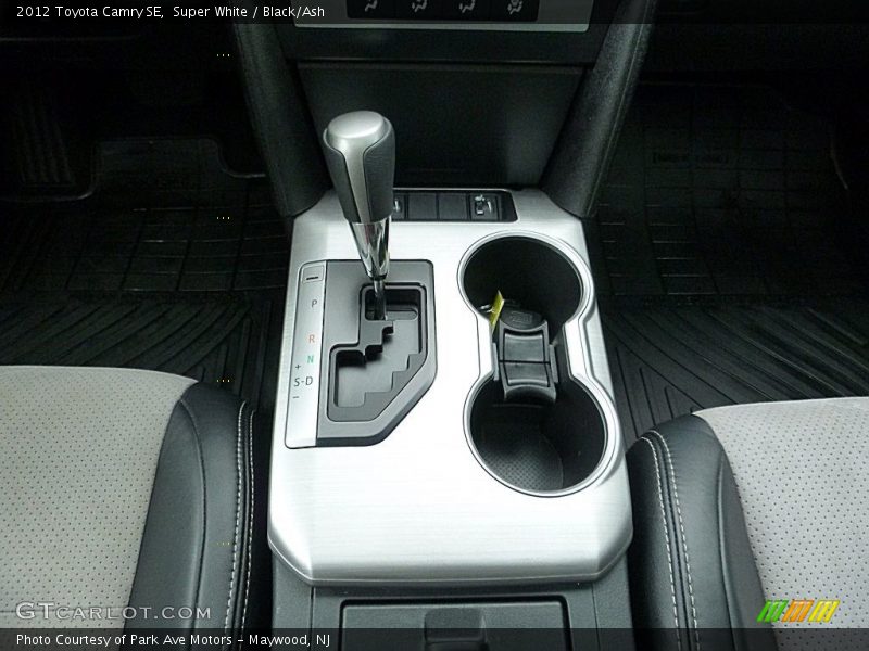 Super White / Black/Ash 2012 Toyota Camry SE