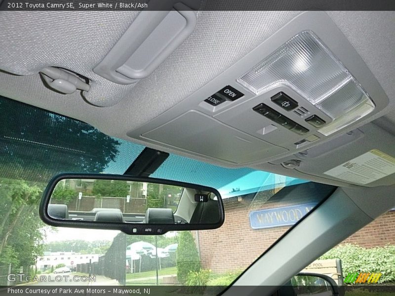 Super White / Black/Ash 2012 Toyota Camry SE