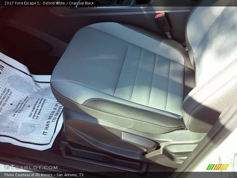 Oxford White / Charcoal Black 2017 Ford Escape S