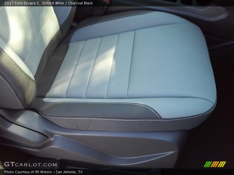 Oxford White / Charcoal Black 2017 Ford Escape S