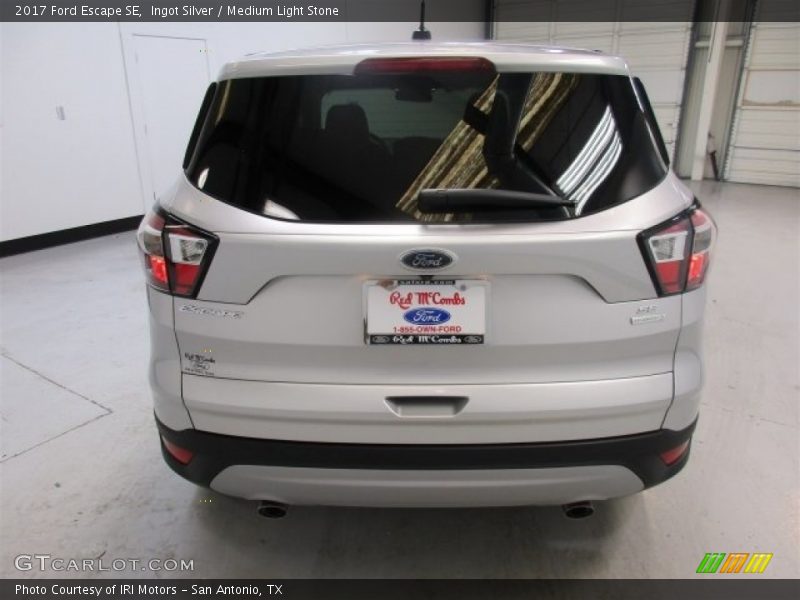 Ingot Silver / Medium Light Stone 2017 Ford Escape SE