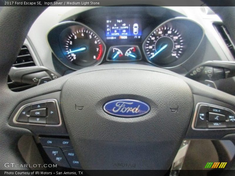 Ingot Silver / Medium Light Stone 2017 Ford Escape SE