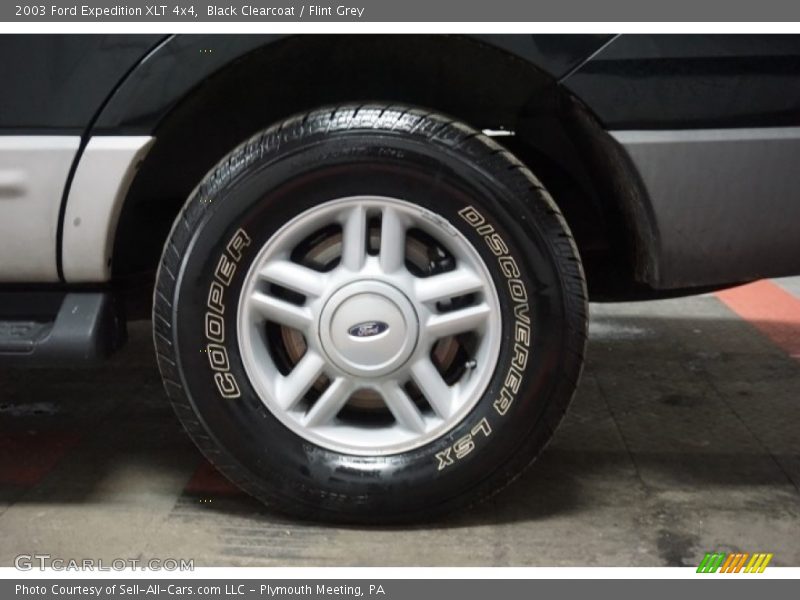 Black Clearcoat / Flint Grey 2003 Ford Expedition XLT 4x4