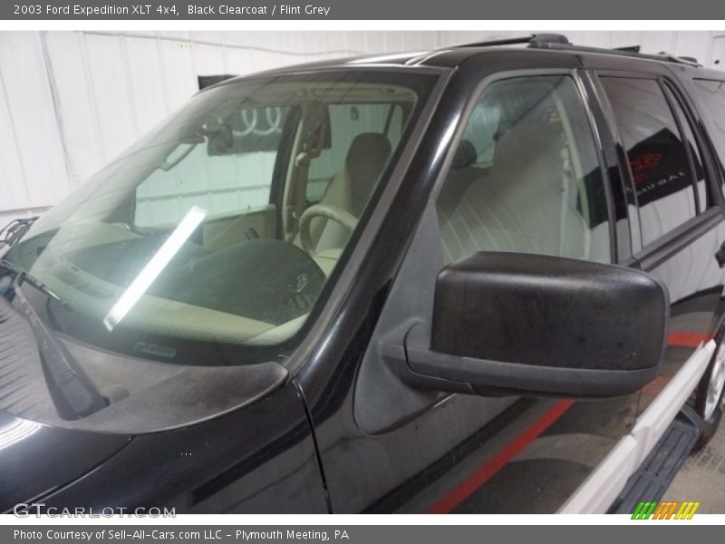 Black Clearcoat / Flint Grey 2003 Ford Expedition XLT 4x4