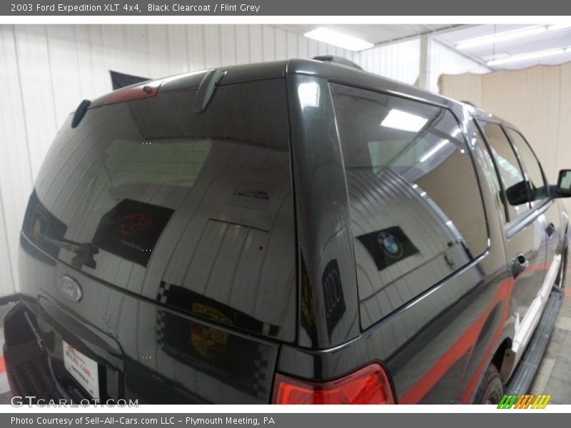 Black Clearcoat / Flint Grey 2003 Ford Expedition XLT 4x4