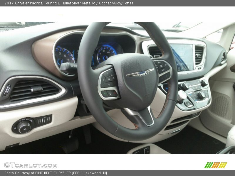 Billet Silver Metallic / Cognac/Alloy/Toffee 2017 Chrysler Pacifica Touring L