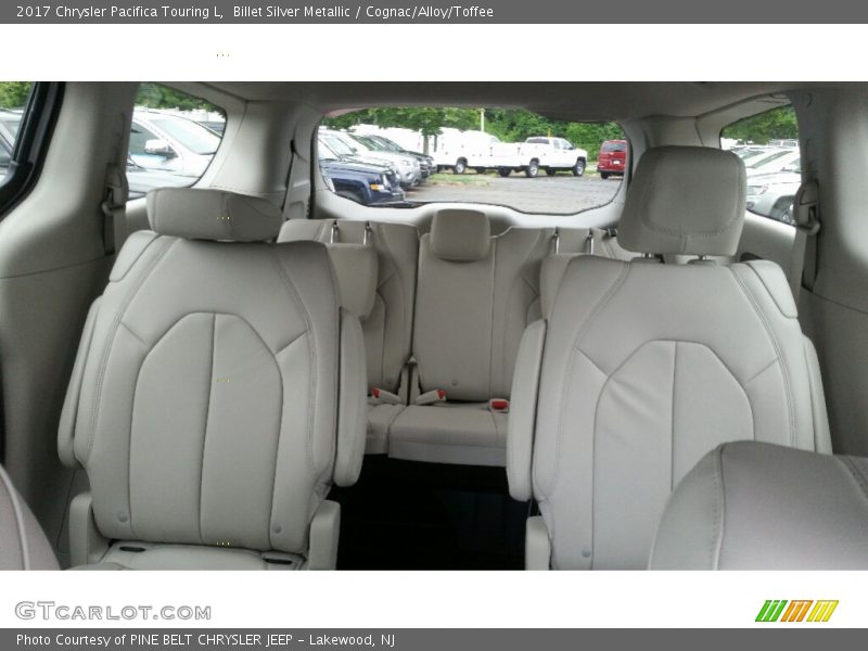 Billet Silver Metallic / Cognac/Alloy/Toffee 2017 Chrysler Pacifica Touring L
