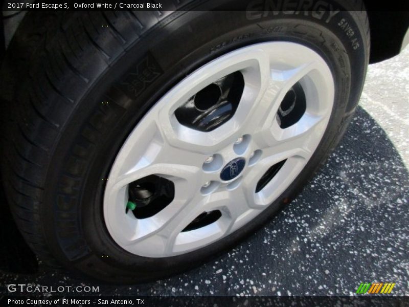 Oxford White / Charcoal Black 2017 Ford Escape S