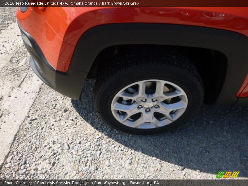 Omaha Orange / Bark Brown/Ski Grey 2016 Jeep Renegade Latitude 4x4