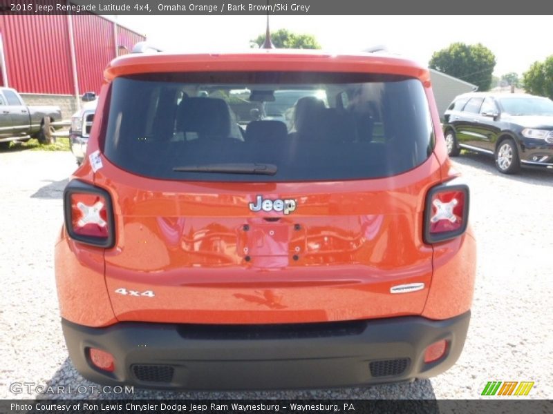 Omaha Orange / Bark Brown/Ski Grey 2016 Jeep Renegade Latitude 4x4