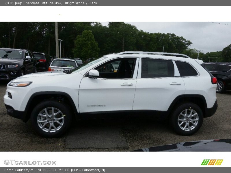 Bright White / Black 2016 Jeep Cherokee Latitude 4x4