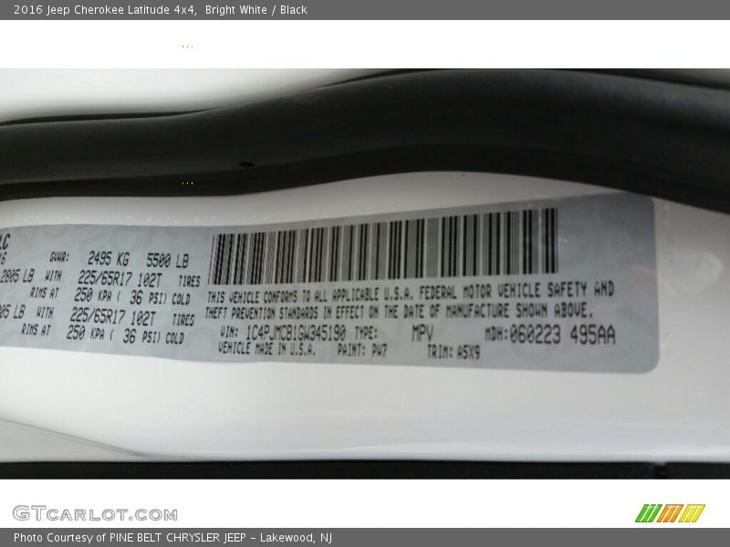 Bright White / Black 2016 Jeep Cherokee Latitude 4x4