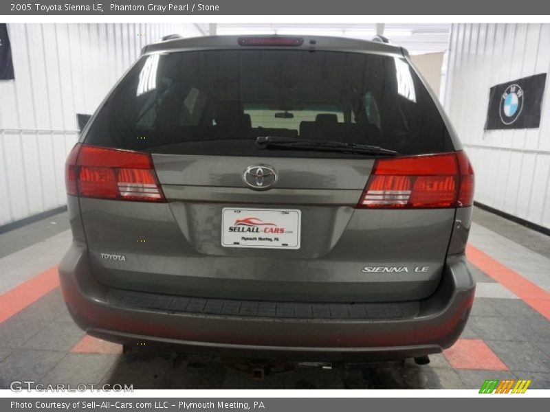 Phantom Gray Pearl / Stone 2005 Toyota Sienna LE