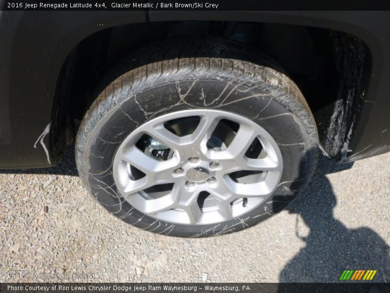 Glacier Metallic / Bark Brown/Ski Grey 2016 Jeep Renegade Latitude 4x4