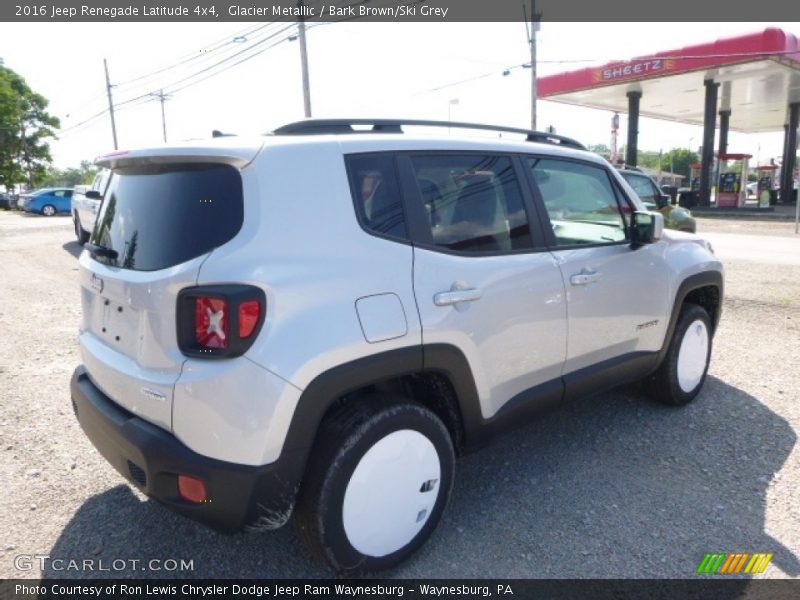 Glacier Metallic / Bark Brown/Ski Grey 2016 Jeep Renegade Latitude 4x4