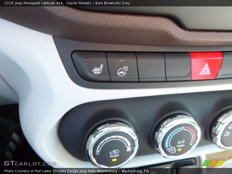Glacier Metallic / Bark Brown/Ski Grey 2016 Jeep Renegade Latitude 4x4