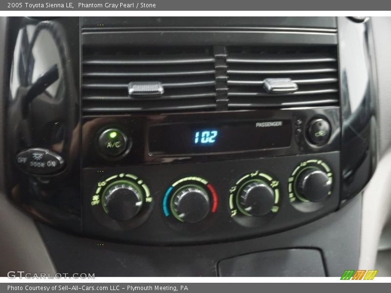 Phantom Gray Pearl / Stone 2005 Toyota Sienna LE