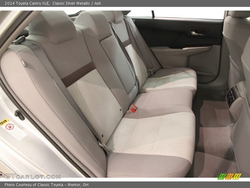 Classic Silver Metallic / Ash 2014 Toyota Camry XLE