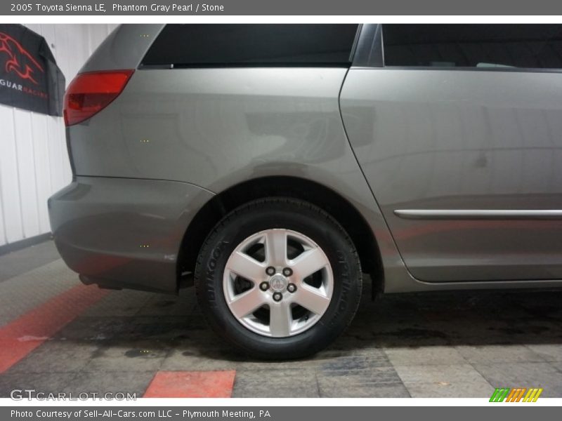 Phantom Gray Pearl / Stone 2005 Toyota Sienna LE