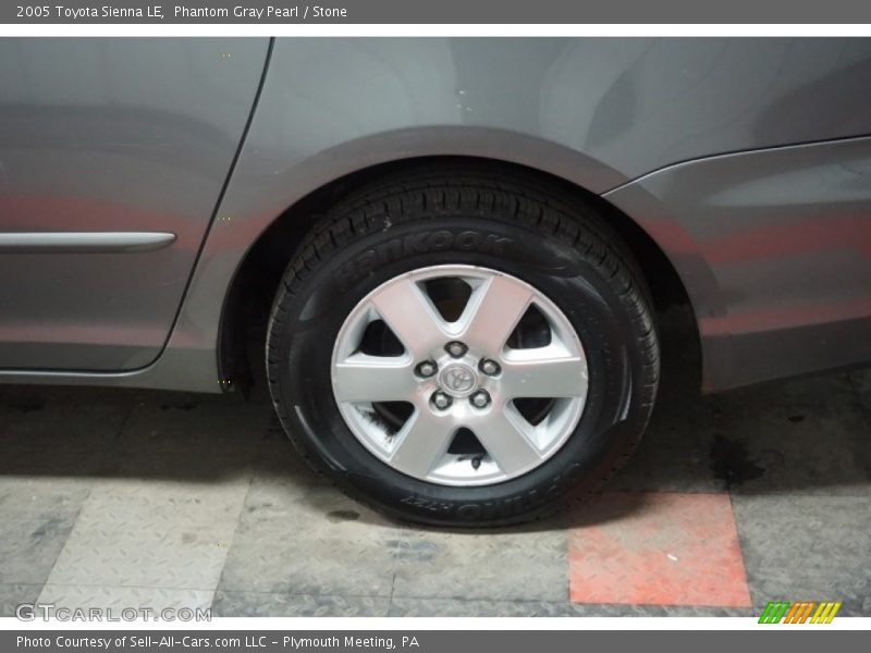 Phantom Gray Pearl / Stone 2005 Toyota Sienna LE