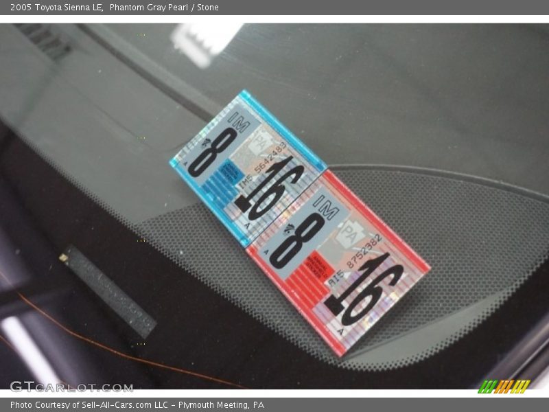 Phantom Gray Pearl / Stone 2005 Toyota Sienna LE