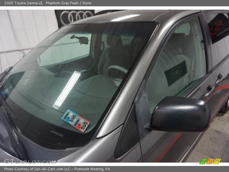 Phantom Gray Pearl / Stone 2005 Toyota Sienna LE
