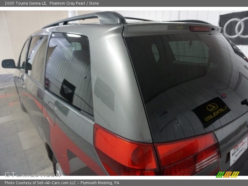 Phantom Gray Pearl / Stone 2005 Toyota Sienna LE