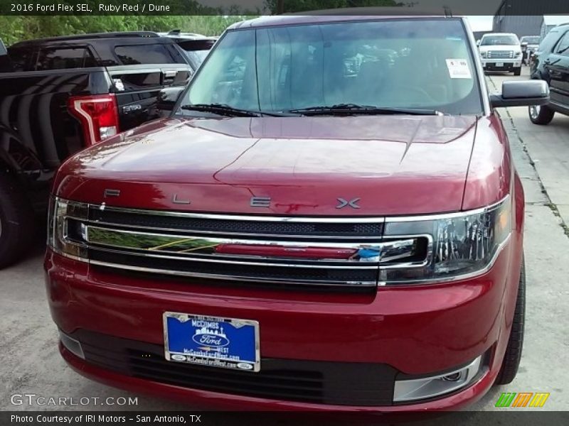 Ruby Red / Dune 2016 Ford Flex SEL
