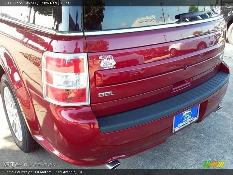 Ruby Red / Dune 2016 Ford Flex SEL