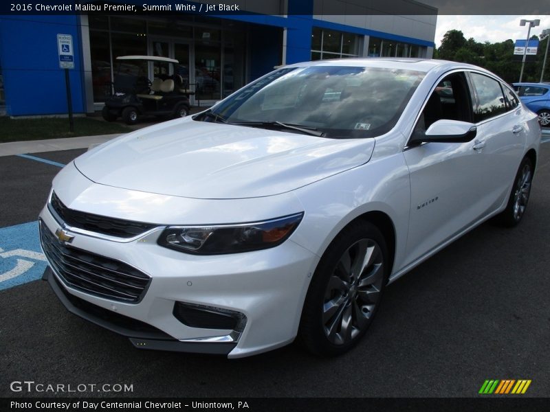 Front 3/4 View of 2016 Malibu Premier