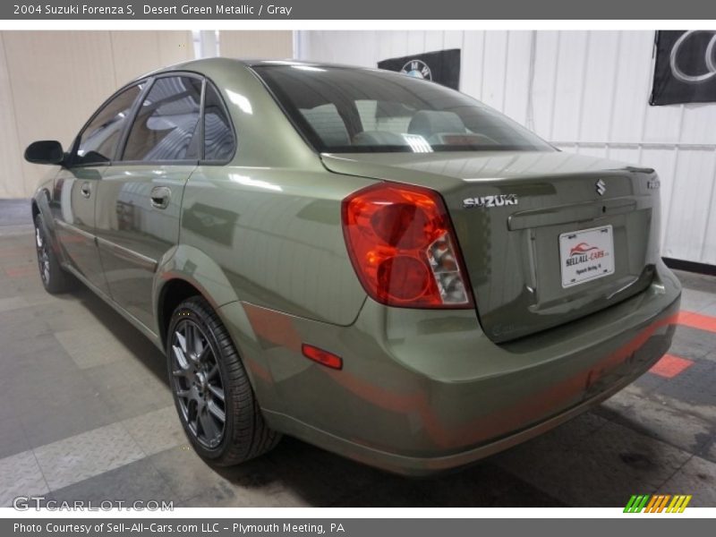 Desert Green Metallic / Gray 2004 Suzuki Forenza S