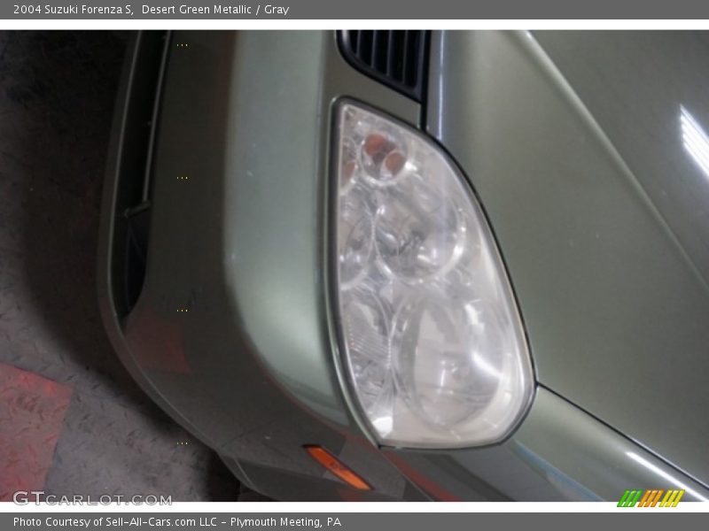 Desert Green Metallic / Gray 2004 Suzuki Forenza S