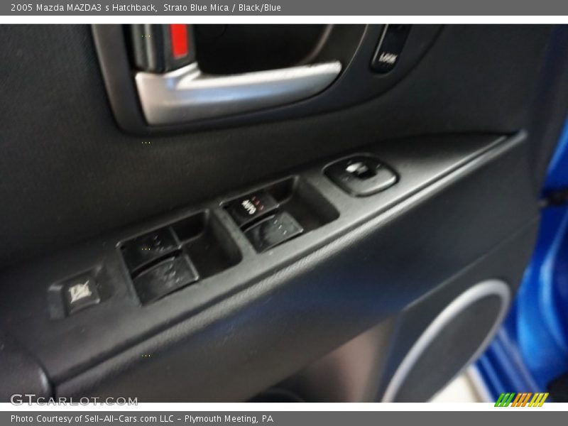 Strato Blue Mica / Black/Blue 2005 Mazda MAZDA3 s Hatchback