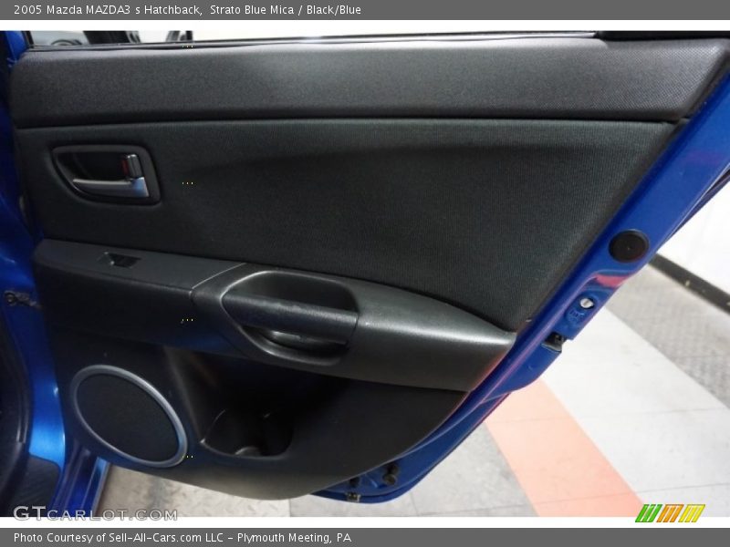 Strato Blue Mica / Black/Blue 2005 Mazda MAZDA3 s Hatchback