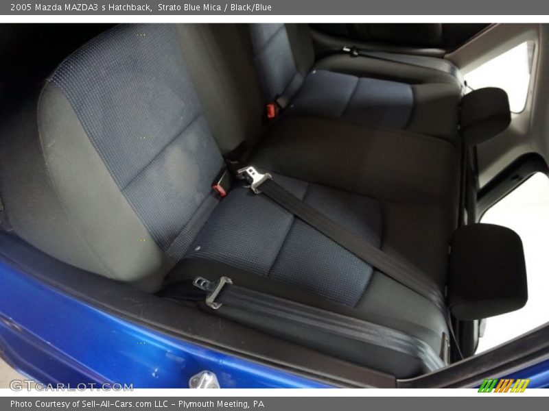 Strato Blue Mica / Black/Blue 2005 Mazda MAZDA3 s Hatchback