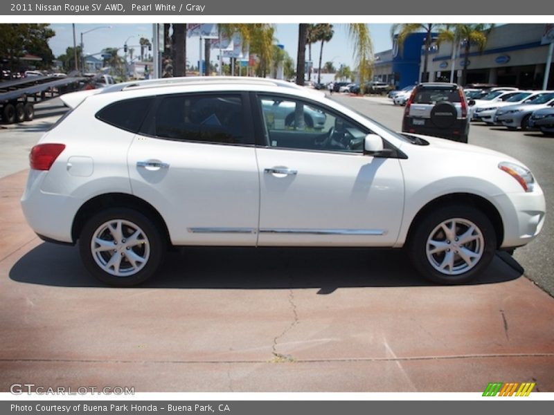 Pearl White / Gray 2011 Nissan Rogue SV AWD