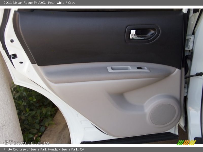 Pearl White / Gray 2011 Nissan Rogue SV AWD