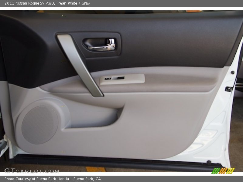 Pearl White / Gray 2011 Nissan Rogue SV AWD