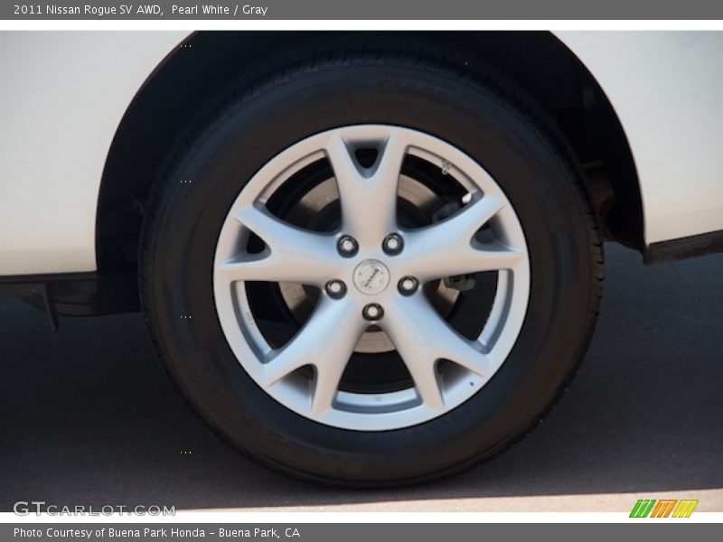 Pearl White / Gray 2011 Nissan Rogue SV AWD
