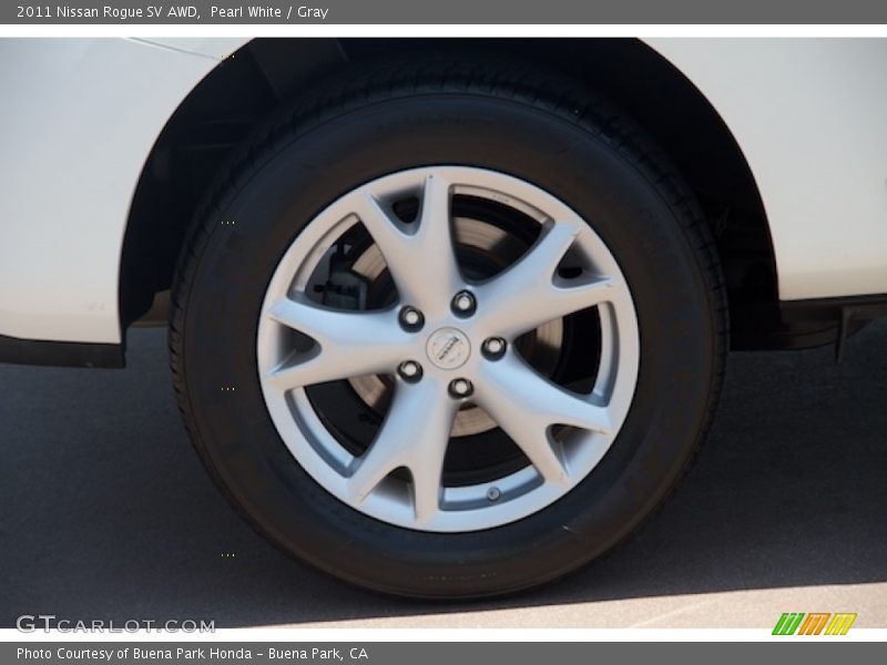 Pearl White / Gray 2011 Nissan Rogue SV AWD